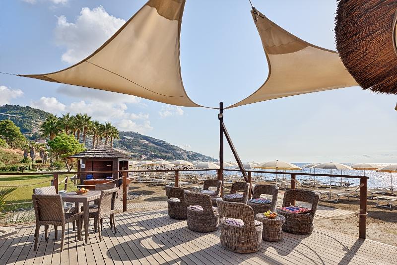 Aregai Marina Hotel & Residence - Restoran