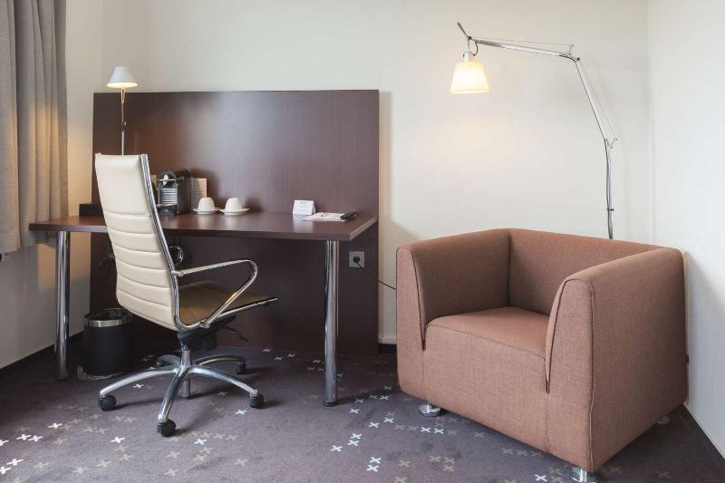 Flonk Hotel Groningen Zuid BW Signature Collection - Oda
