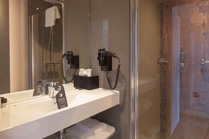 Flonk Hotel Groningen Zuid BW Signature Collection - Oda