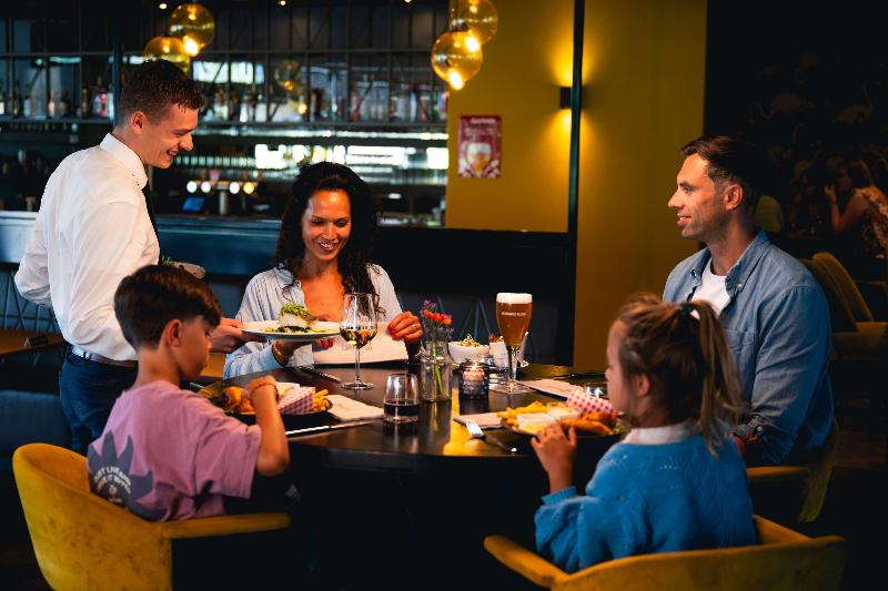 Flonk Hotel Groningen Zuid BW Signature Collection - Restoran