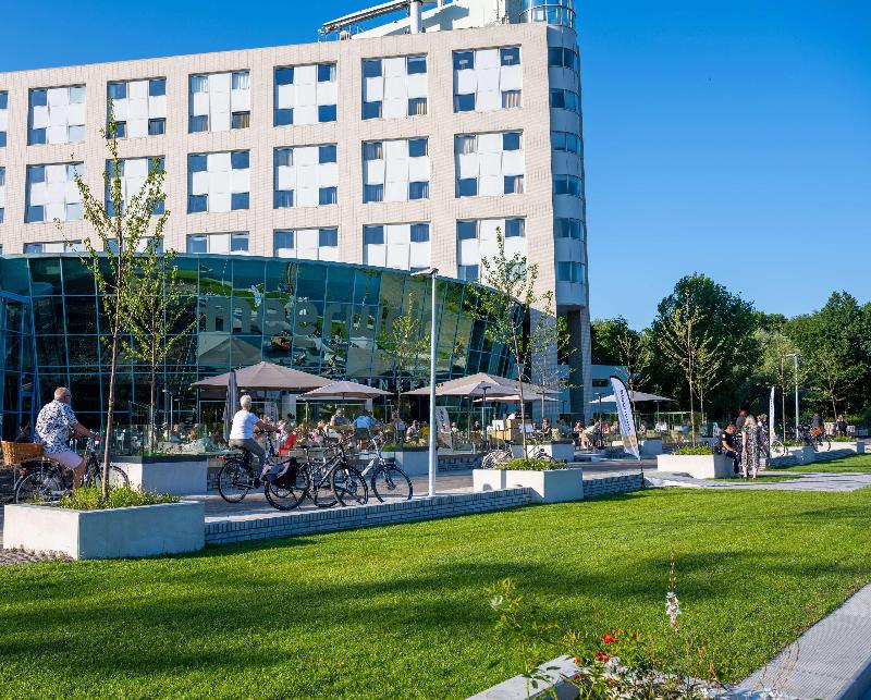 Flonk Hotel Groningen Zuid BW Signature Collection - Teras