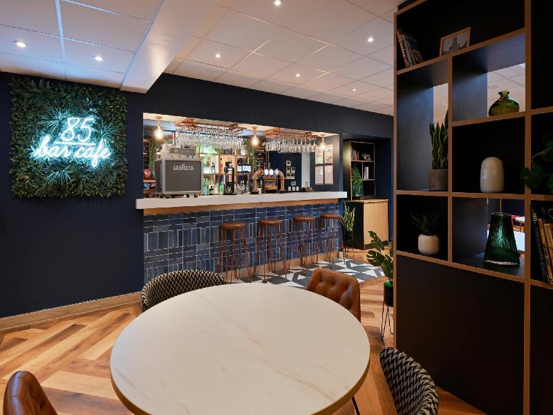 Travelodge Guildford - Bar