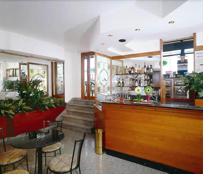 Anita - Bar