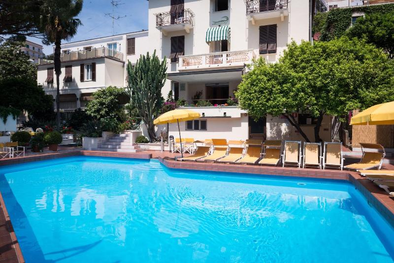 Coccodrillo Hotel and Residence - Havuz