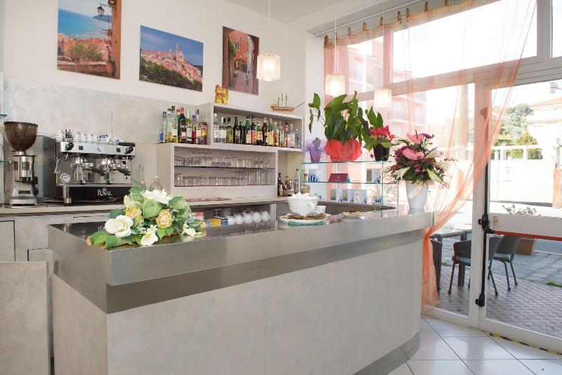 Hotel La Marina - Bar