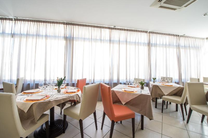 Hotel La Marina - Restoran