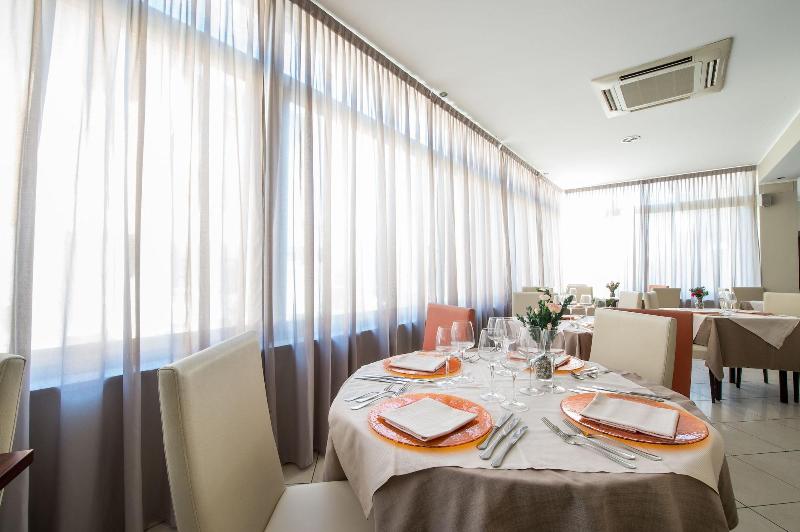 Hotel La Marina - Restoran