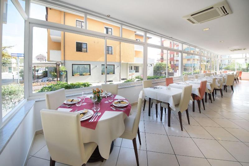 Hotel La Marina - Restoran