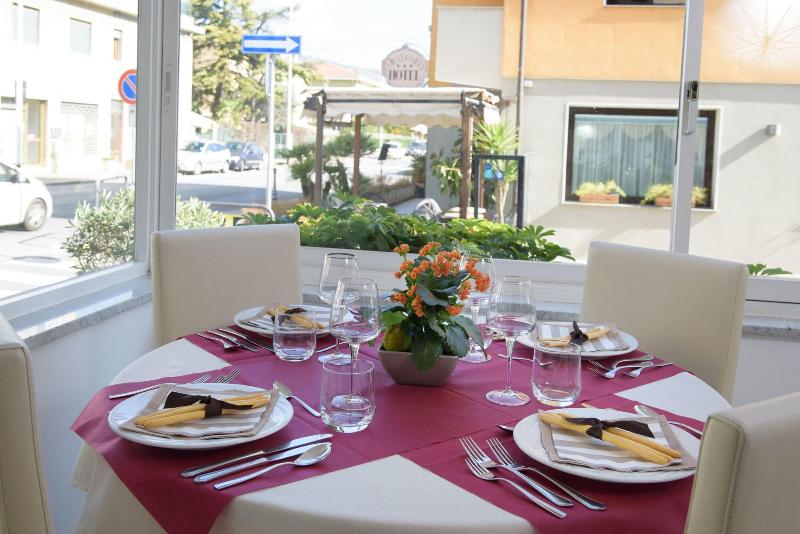 Hotel La Marina - Restoran
