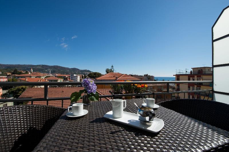 Hotel La Marina - Teras
