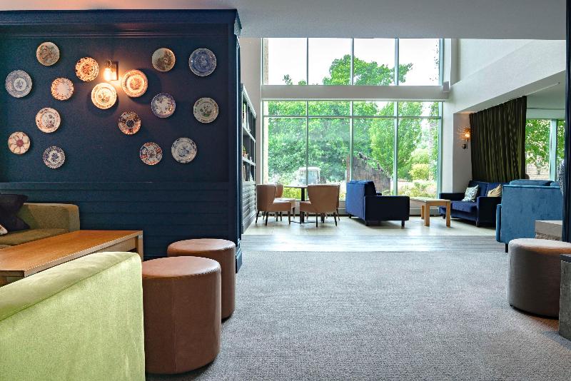 De Vere Cotswold Water Park - Bar