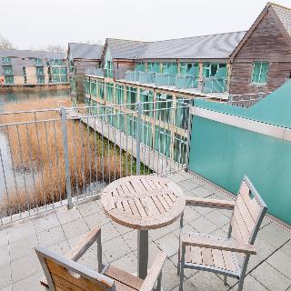 De Vere Cotswold Water Park otel fotoğrafı
