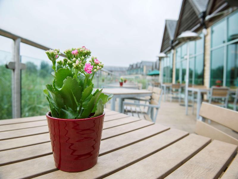 De Vere Cotswold Water Park - Genel