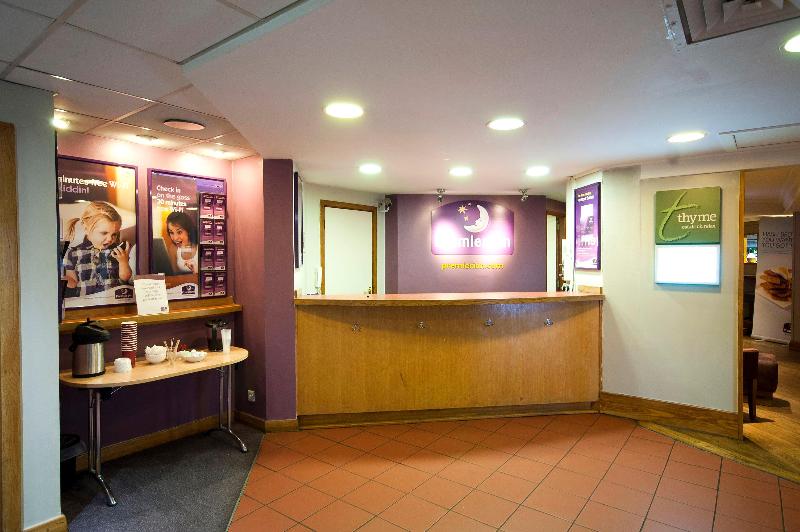 Premier Inn Glasgow Airport - Lobi