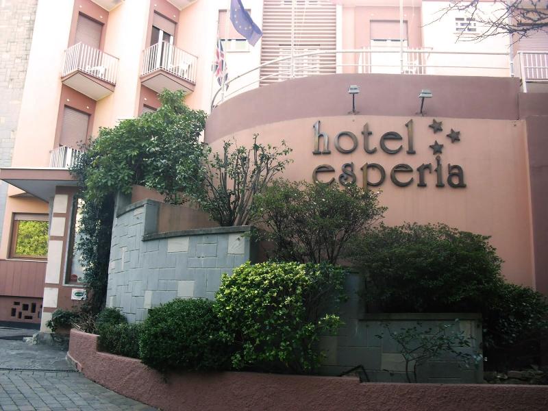 Esperia - Genel