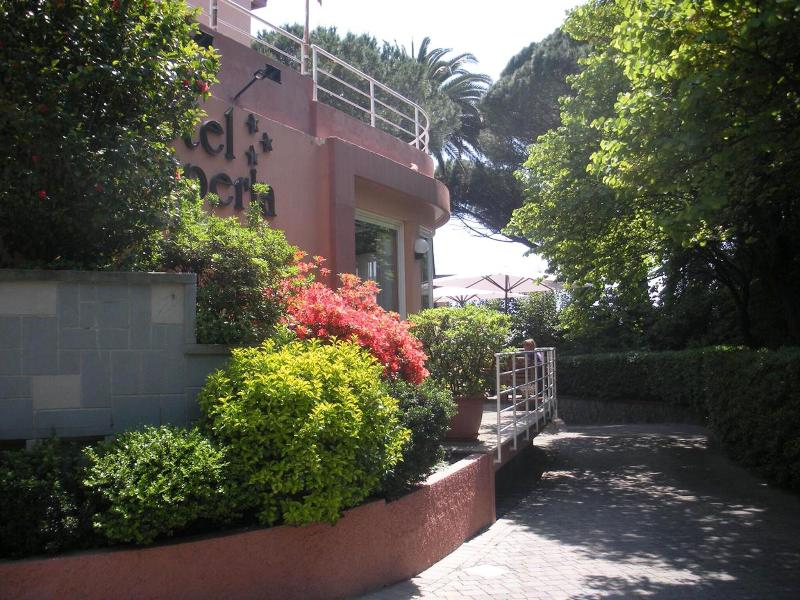 Esperia - Genel
