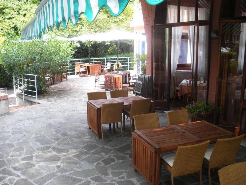Esperia - Genel
