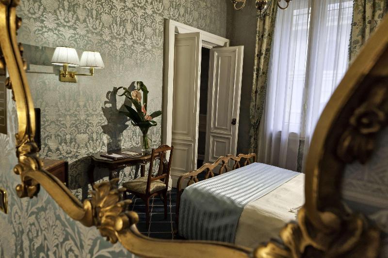 Hotel Bristol Palace - Oda