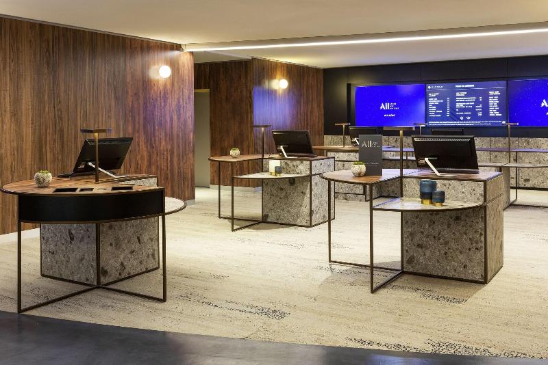 PULLMAN PARIS MONTPARNASSE - Lobi