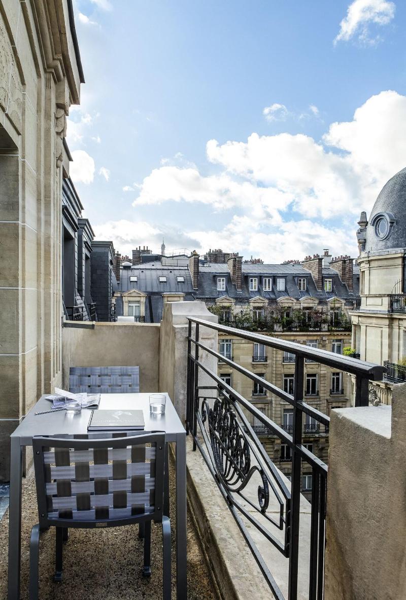 Sofitel Paris Zafer Anıtı - Genel