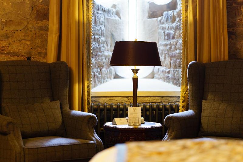 Thornbury Castle - Lobi