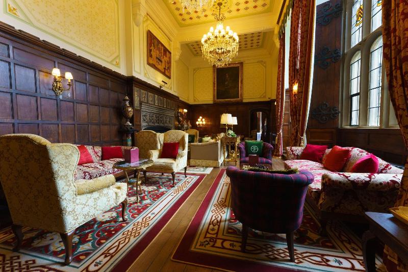 Thornbury Castle - Lobi