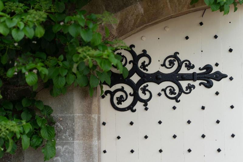 Thornbury Castle - Genel