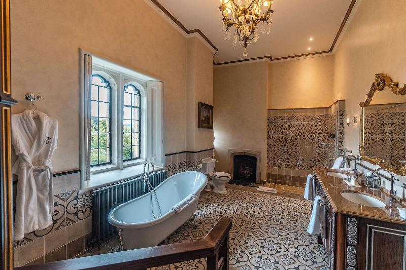 Thornbury Castle - Oda