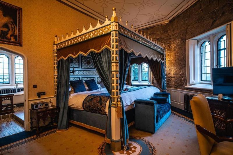 Thornbury Castle - Oda