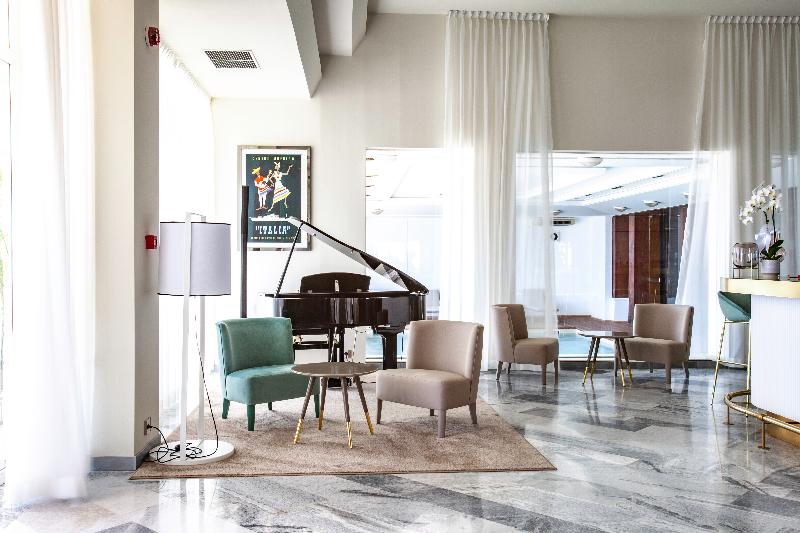 Diana Grand Hotel - Bar
