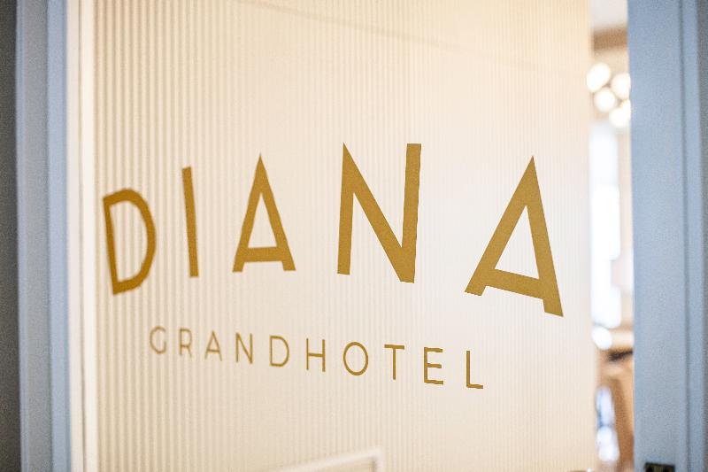 Diana Grand Hotel - Lobi