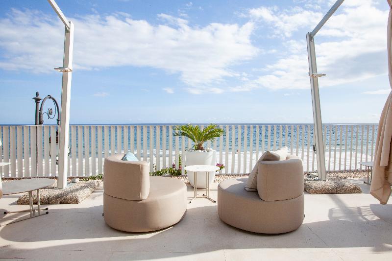 Diana Grand Hotel - Teras
