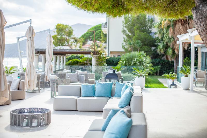 Diana Grand Hotel - Teras