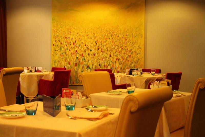 The New Midi - Restoran