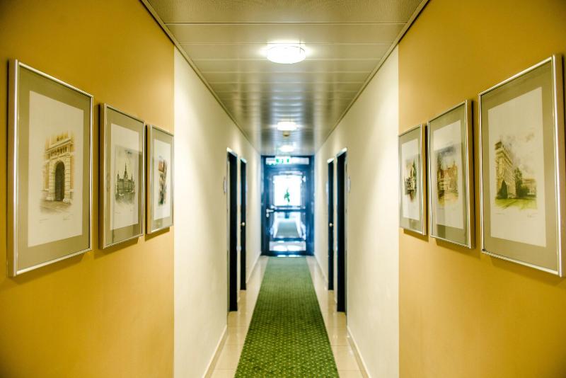 Hotel Stoiser Graz - Lobi