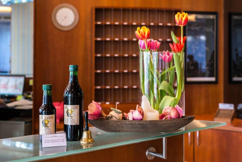 Hotel Stoiser Graz - Lobi