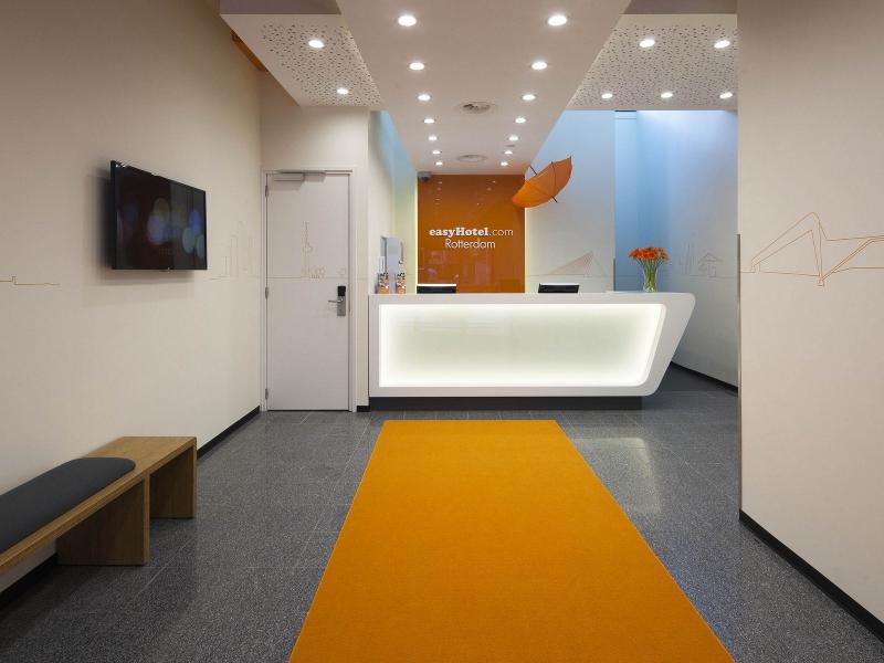 easyHotel Rotterdam City Centre - Lobi
