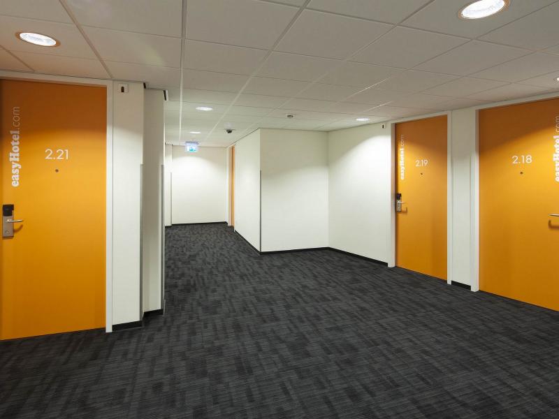easyHotel Rotterdam City Centre - Genel