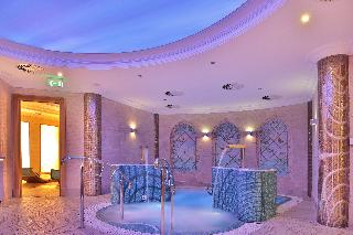 Retro Riverside Wellness Resort fotoÄŸrafÄ±