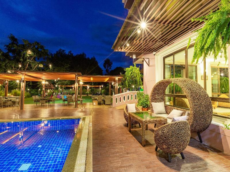 Phanomrungpuri Hotel   Buriram - Havuz