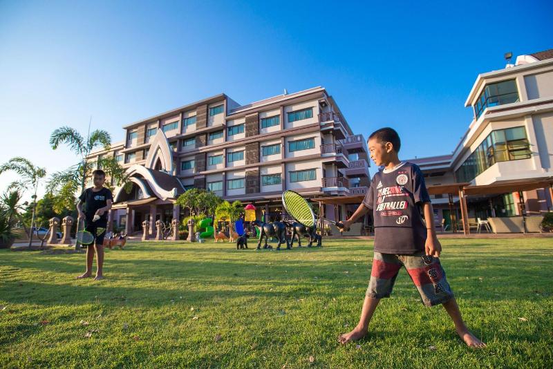 Phanomrungpuri Hotel   Buriram - Teras