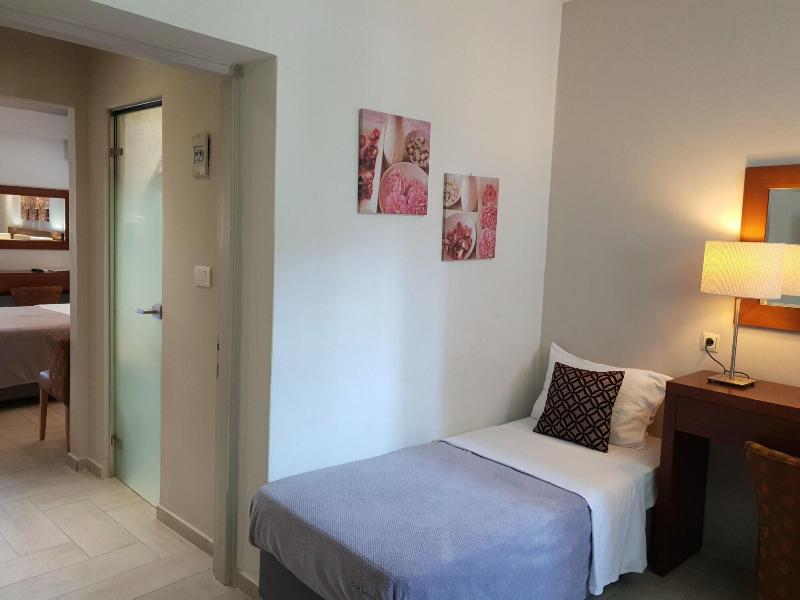Chryssi Akti Sure Hotel Collection by Best Western - Oda