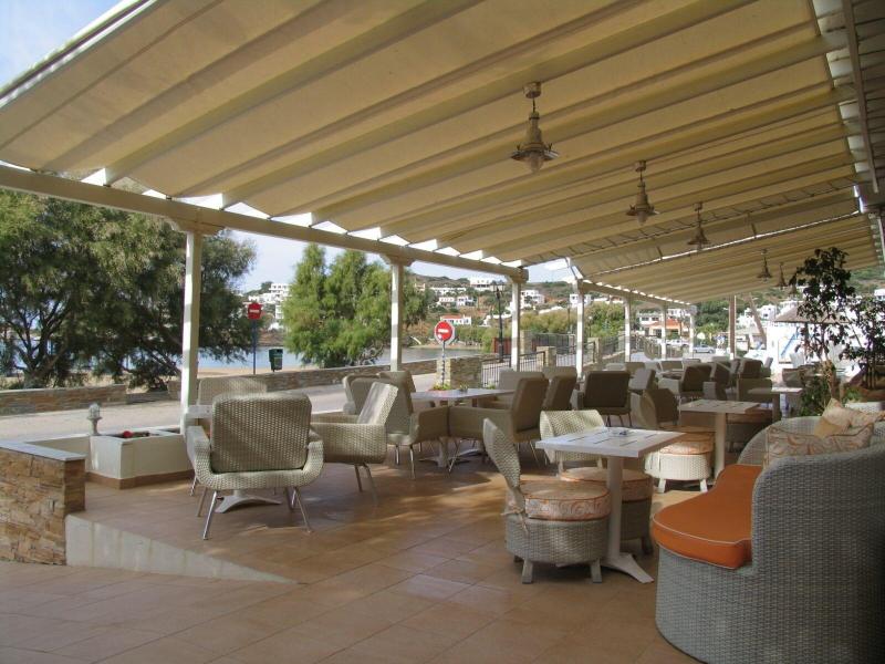 Chryssi Akti Sure Hotel Collection by Best Western - Teras