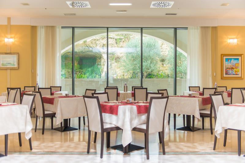 Vittoria Resort Pool & SPA - Restoran