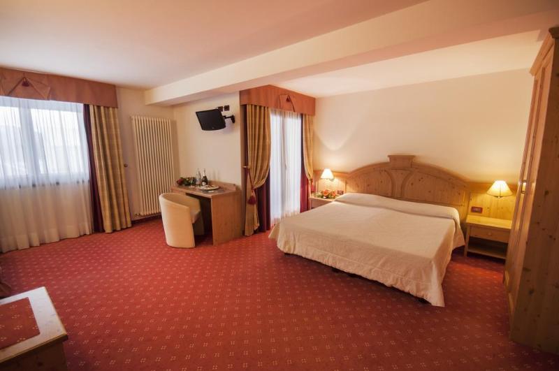 Golf Hotel - Genel