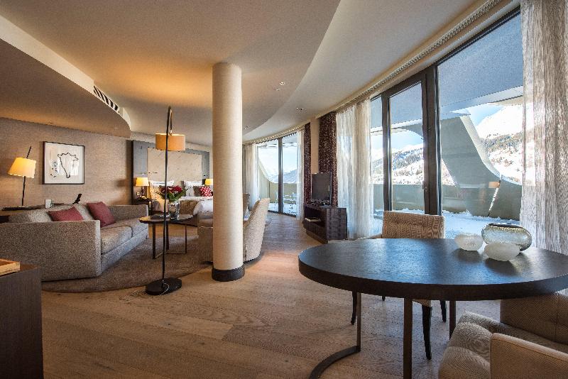 AlpenGold Hotel - Oda