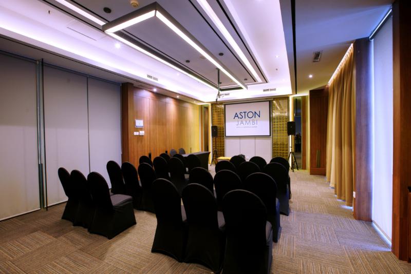 Aston Jambi Hotel & Conference Center - Toplantı