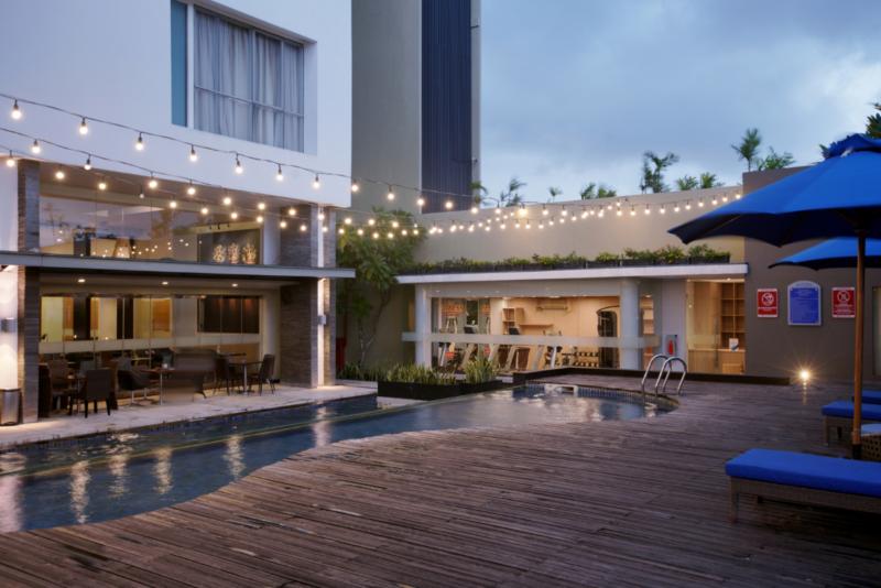 Aston Jambi Hotel & Conference Center - Havuz