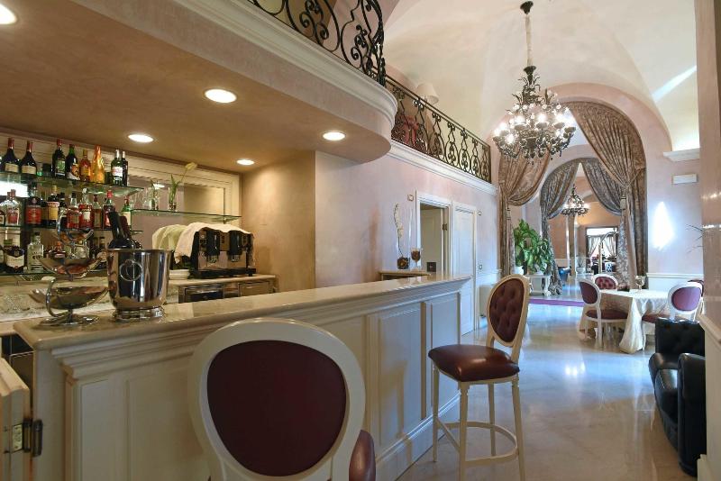 Suite Hotel Santa Chiara - Lobi