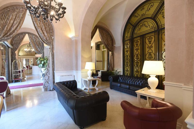 Suite Hotel Santa Chiara - Lobi